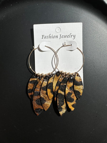 Cheetah wire earrings